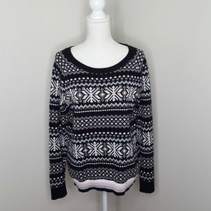 Tommy Hilfiger beautiful winter sweater with snowflakes- large